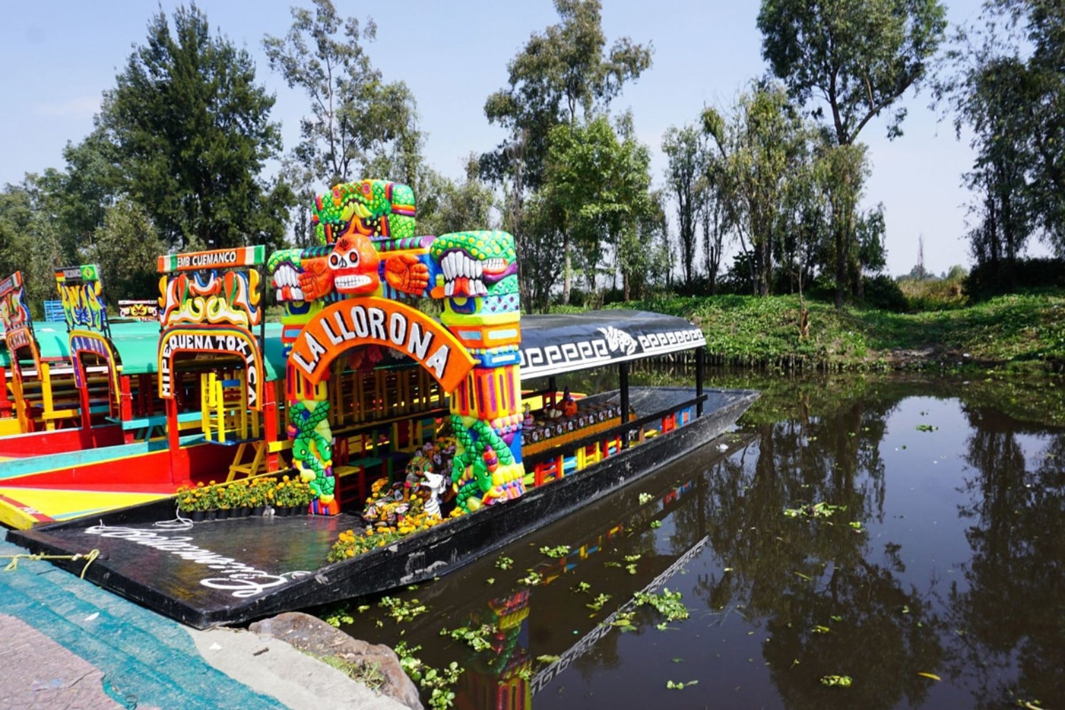 Trajinera tradicional en Xochimilco